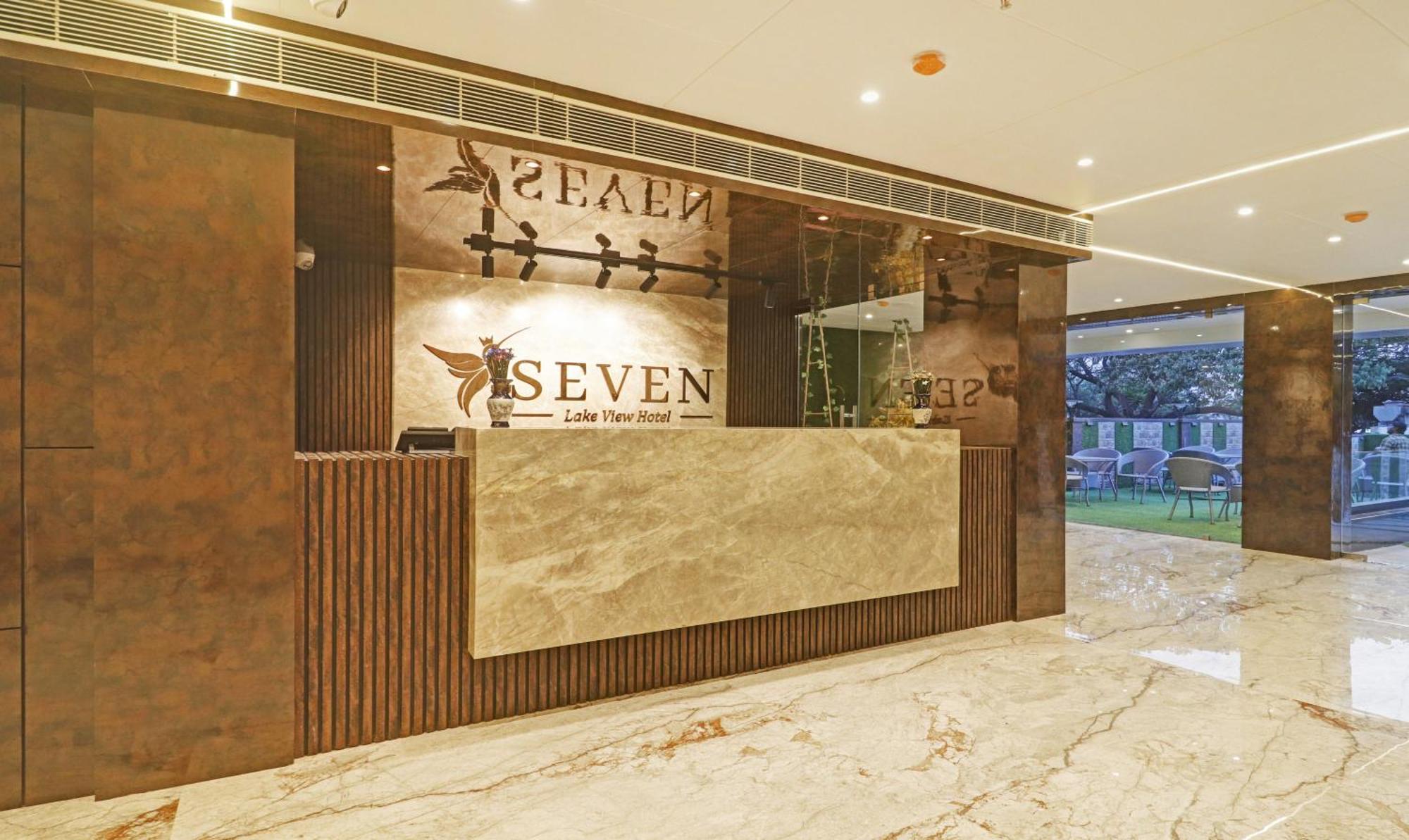 特雷布特莱斯特七湖景观酒店 海得拉巴 外观 照片