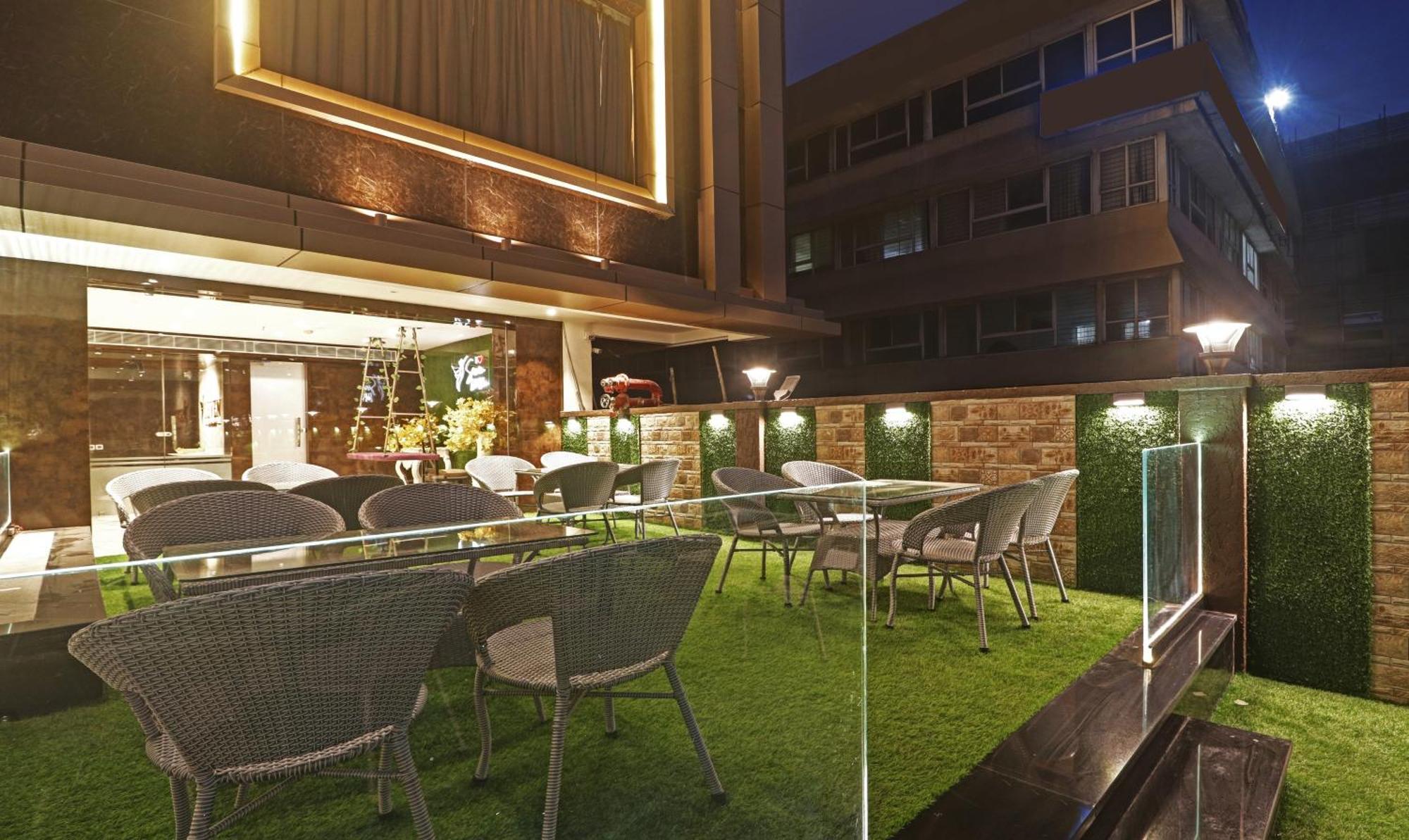 特雷布特莱斯特七湖景观酒店 海得拉巴 外观 照片